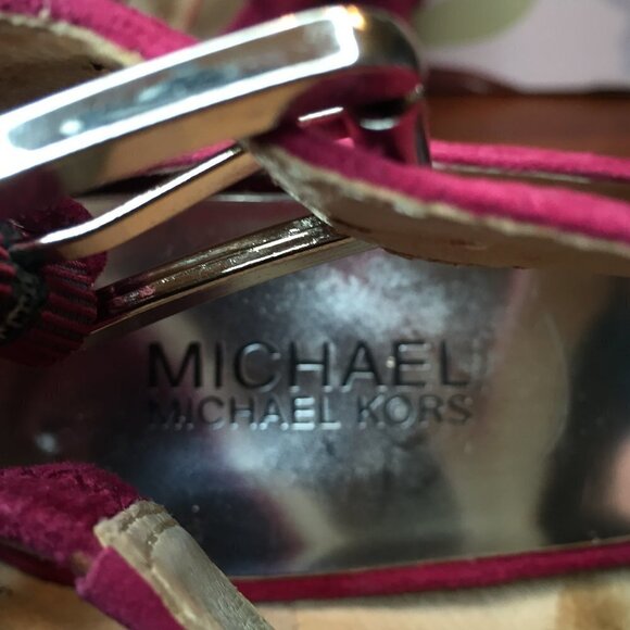 MICHAEL MICHAEL KORS BURGUNDY SUEDE PLATFORM HEELS NWOT 8.5M - Picture 3 of 10